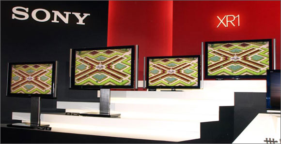 The high cost of RGB LED backlight technology hard to drop in short term