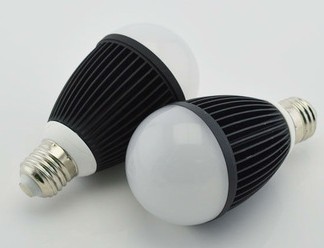 Energy saving e27 9W 2700-8000K LED Bulb