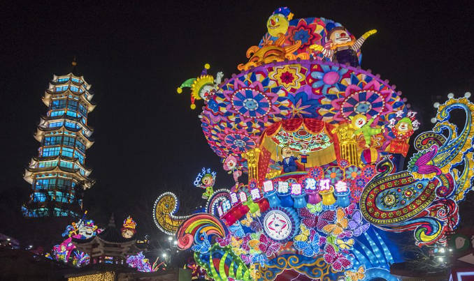 The lighting project of Fuyuanhao Bridge in Zigong, Sichuan Province has been completed
