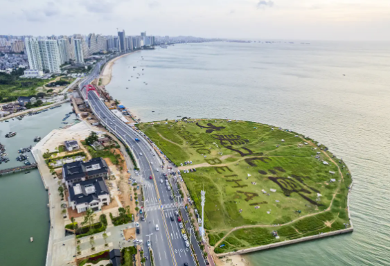 The lighting upgrade for the Beihai Golden Beach Pier in Guangxi has been completed