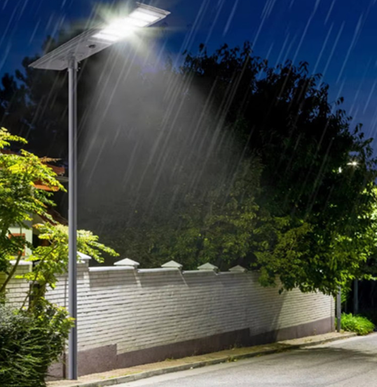 Solar LED Streetlights Put into Use in Zhanjiang, Guangdong