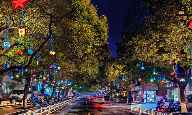 Street Light Replacement on Wannian Avenue, Yizheng City, Yangzhou, Jiangsu Province