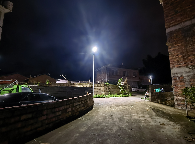 Shangsi Village in Hezhou, Guangxi Upgrades 60 Solar Streetlights