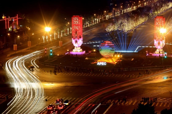 Daxing Airport Expressway "Smart Street Lamp" saves 400,000 kWh