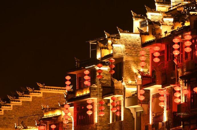 The night scene lighting project of the characteristic block of Qixiashan Ancient Town in Nanjing is advancing rapidly