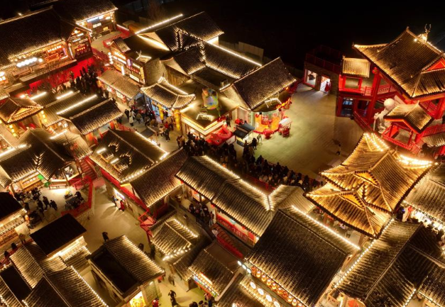 Nanyang, Henan Province Implements Spring Festival Lighting Project