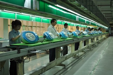 LED plate triggered the development of foreign domestic LED industry rebound
