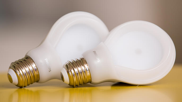 Household LED lighting into a price war