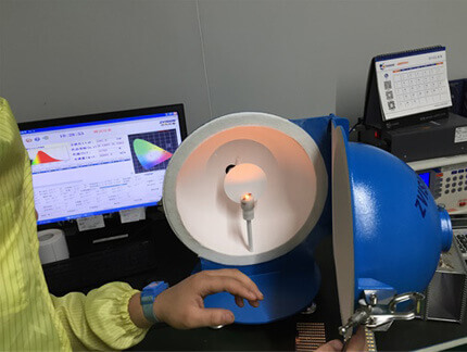The Government of India forbids LED fish lamp