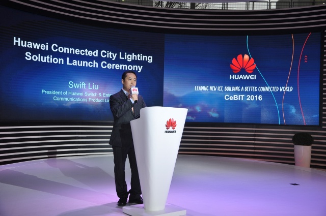 Huawei intelligent LED street lamp system on-demand lighting