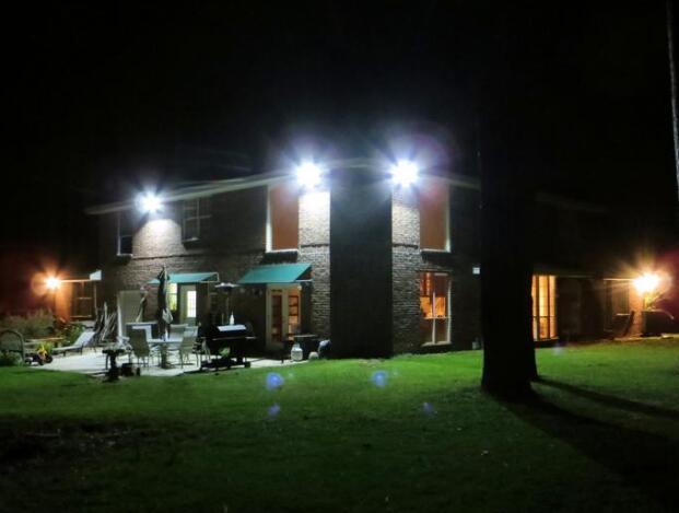 Outdoor lighting prefer LED flood light