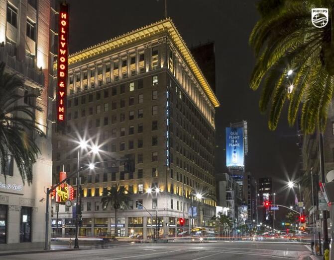 Philips promotes City Touch all-round street lighting management system