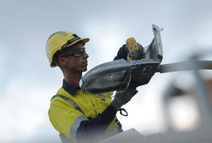 Liverpool will replace more than 3700 lights into a new LED energy-saving lamps