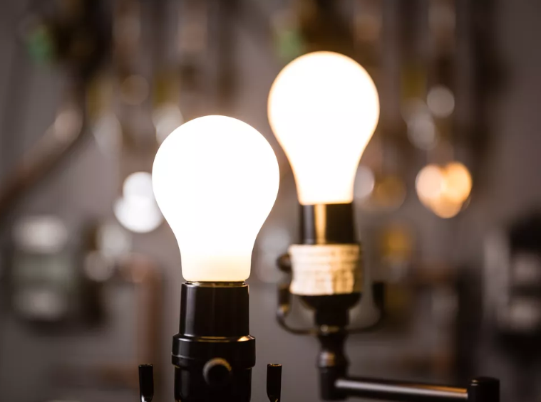 What factors cause the price difference of LED lamps