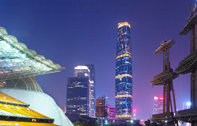 How is the facade lighting of Guangzhou East Tower built?