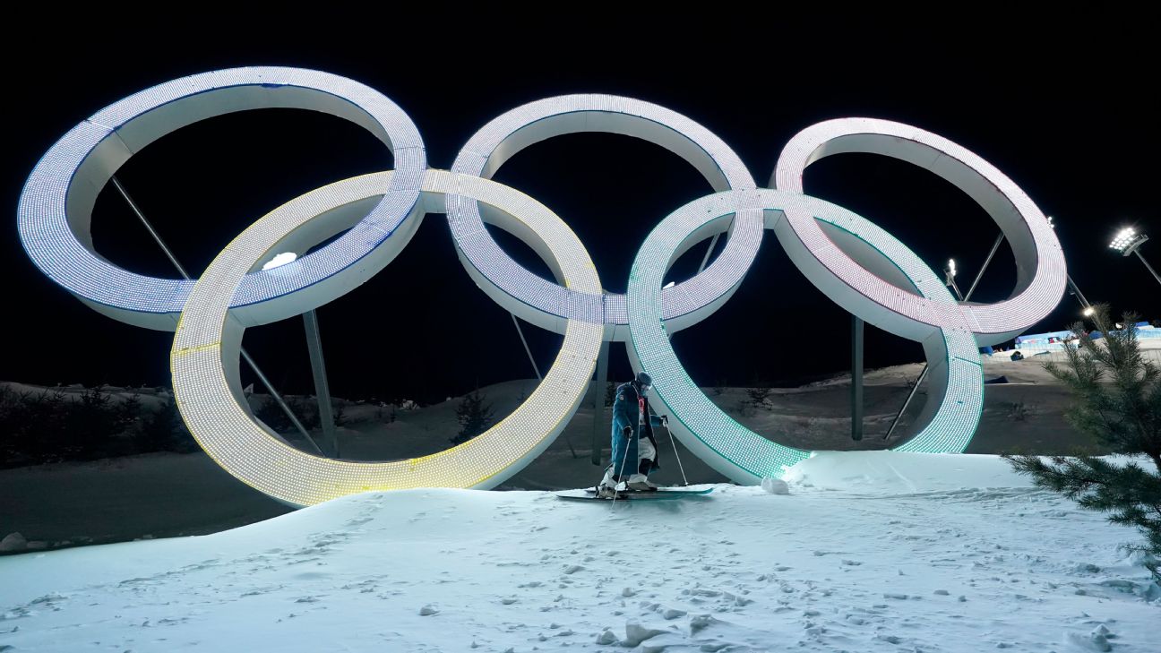 How does the LED stage of the Winter Olympics cope with the extreme outdoor environment