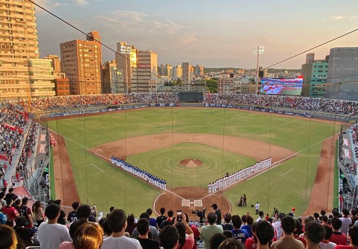 The first LED lighting baseball stadium in Taiwan that meets the standards of international competitions debuts today