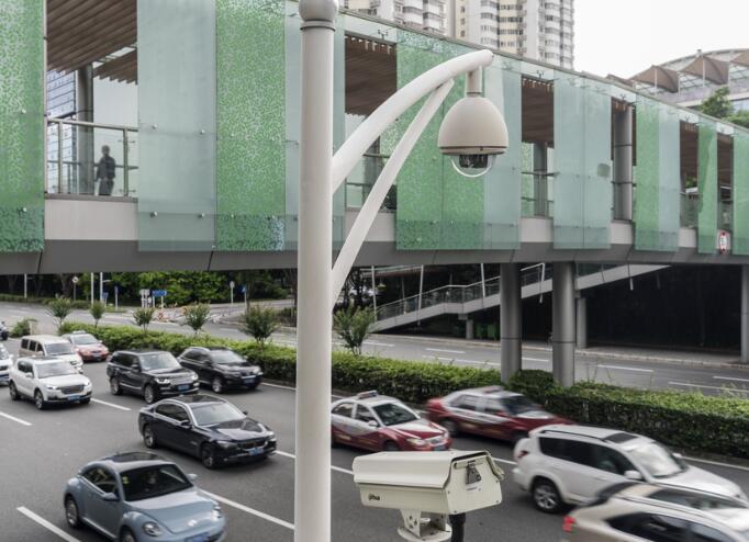 More than 60,000 street lights in Chengdu have "ID cards"