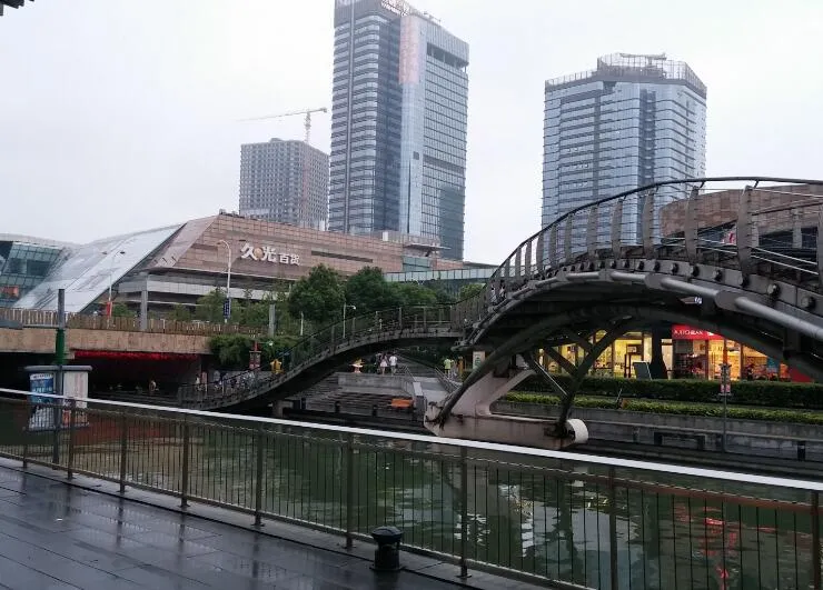 The first batch of street lamp spraying systems were piloted in Wuzhong District, Suzhou, Jiangsu