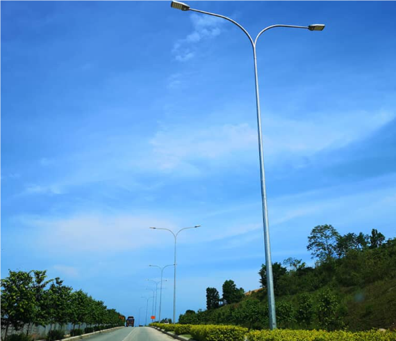 425 warm-hearted street lamps illuminate the rural revitalization road in Ganwei Town, Wuming District, Nanning