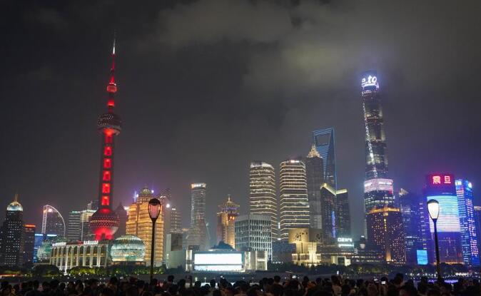 The third phase of the landscape lighting project on both sides of the Suzhou River in Putuo, Shanghai has been completed