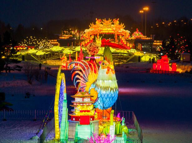 Heilongjiang Jiamusi Tongjiang City lights up small street lights