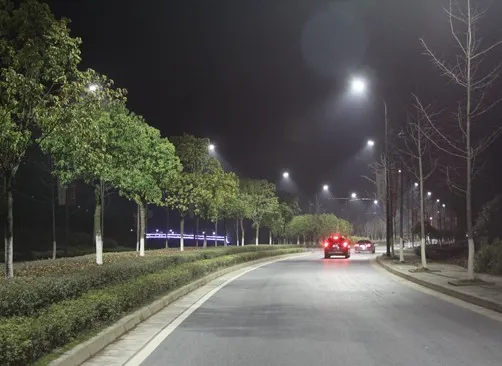 Street Light Upgrade and Renovation on Liufeng Road in Sanmenxia, Henan Street Light Upgrade and Renovation on Liufeng Road in Sanmenxia, Henan