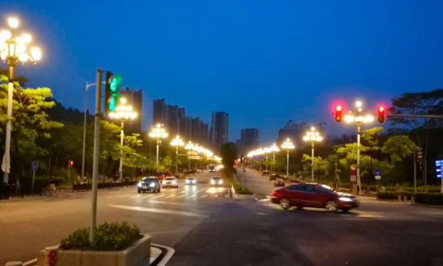 Ancient-Style Smart Streetlights in Meishan, Sichuan