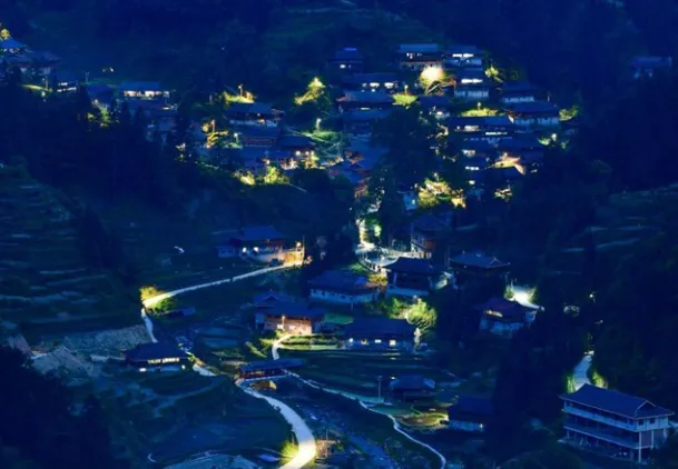 Solar-Powered LED Street Lights Illuminate Wofo Temple Town in Zhuolu County, Zhangjiakou