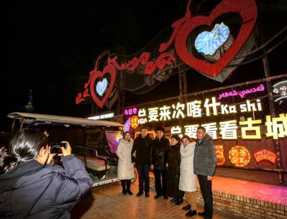Urban Lighting Illuminates Wusu City, Tacheng Prefecture, Xinjiang, for Spring Festival Reunion