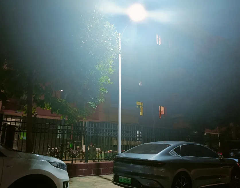 Qingshan District in Baotou, Inner Mongolia, has upgraded the lighting on Longjiang Road