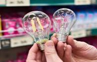 Japanese lighting factory released the first LED light bulbs that can illuminate even if the power is cut off