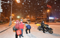 Tianjin Jizhou District carries out street light inspections to cope with rain and snow weather